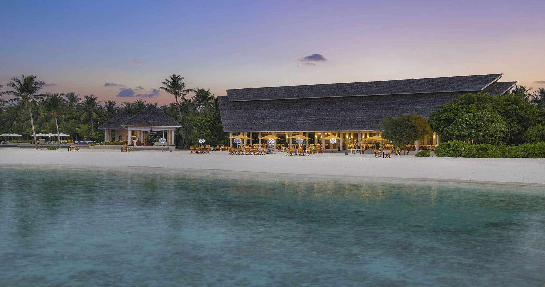 Emerald Faarufushi Resort & Spa превью 23