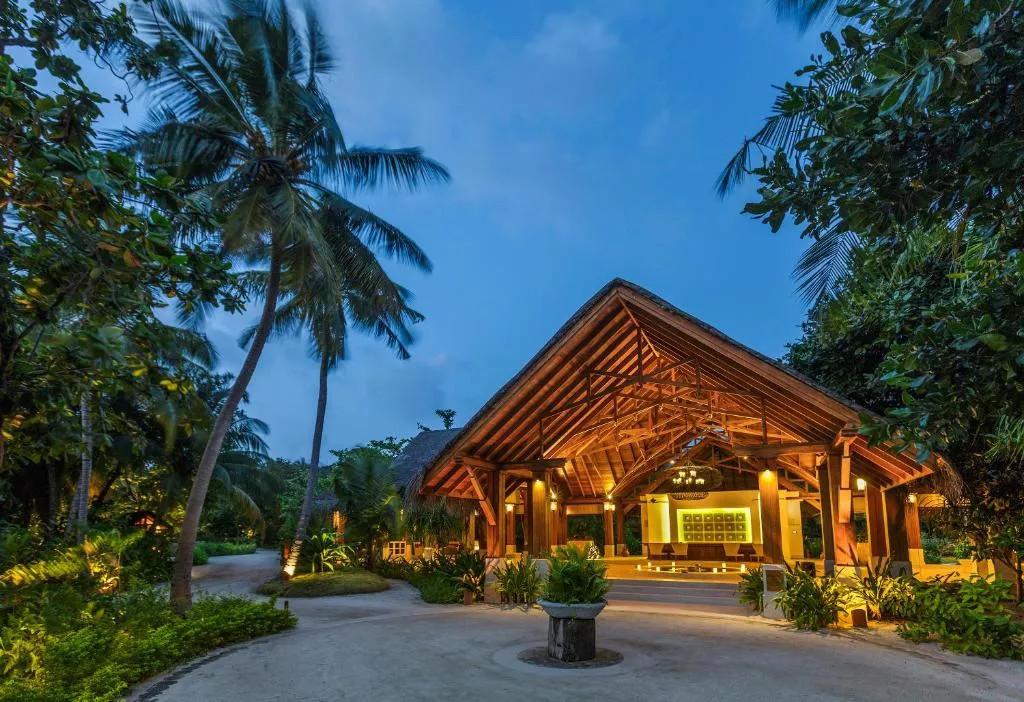 Dusit Thani Maldives превью 3