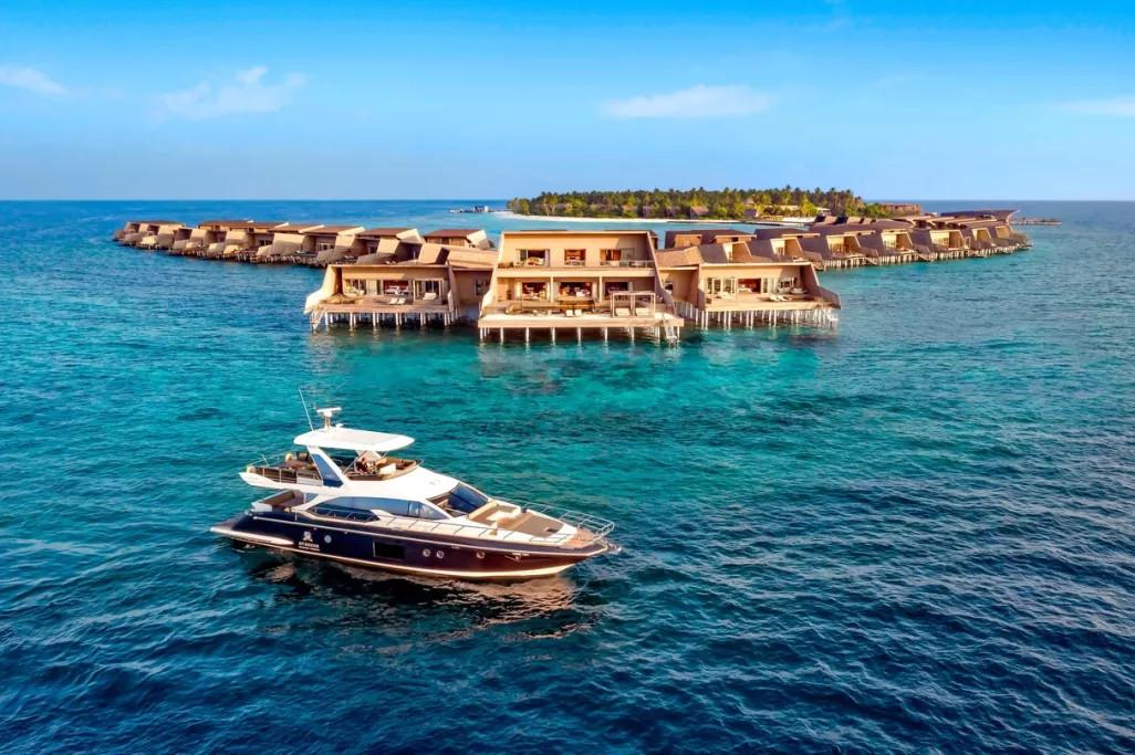 The St. Regis Maldives Vommuli Resort превью 12