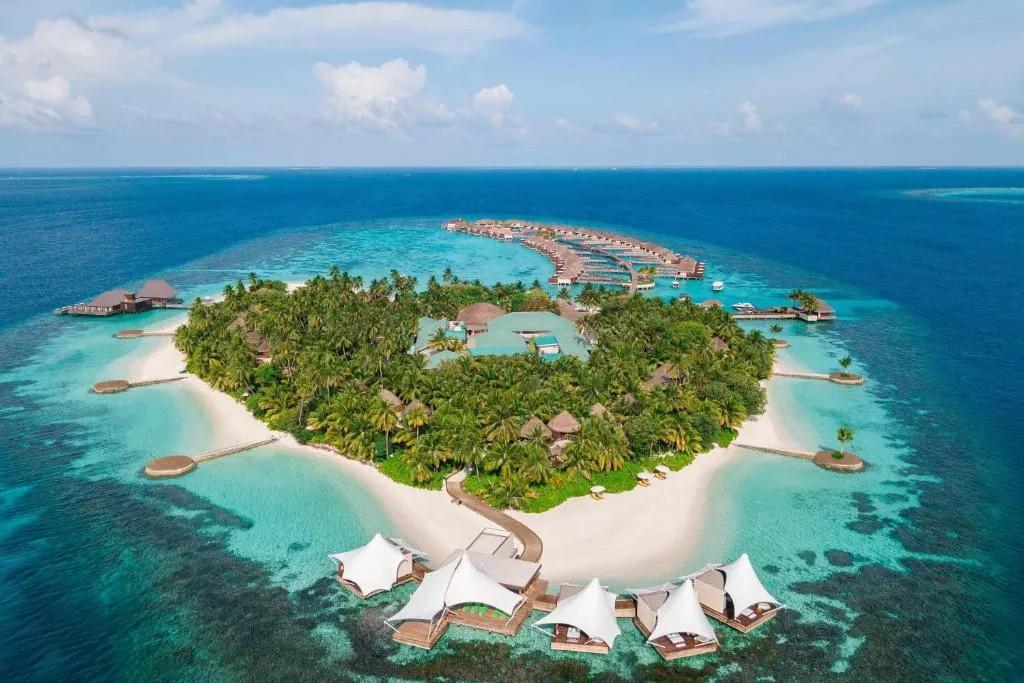 W Maldives превью 3